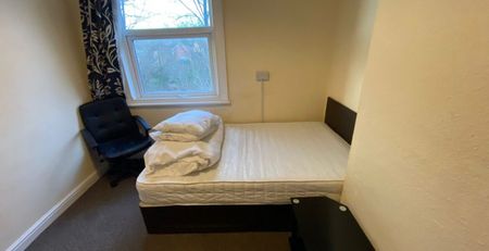 Flat 3, Conference Road, Armley, Leeds, LS12 3DX - Photo 3