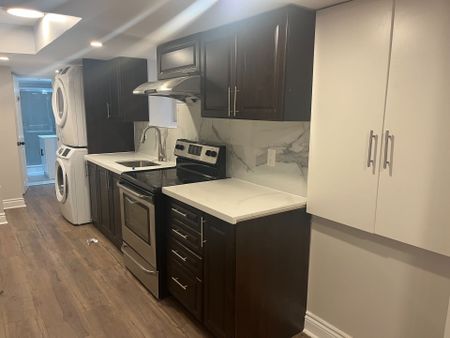 For Lease - 973 Francine Crescent Unit# Bsmt, Mississauga, Ontario - Photo 2