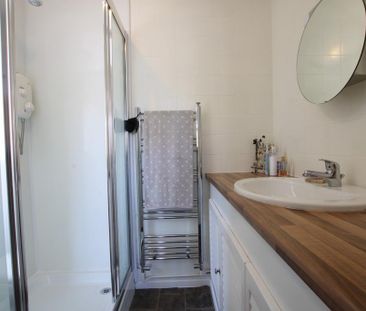 4 bedroom detached house to rent - Photo 3