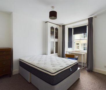 5 bedroom terraced house to rent - Photo 6