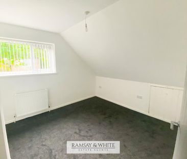 2 bedroom semi-detached house to rent - Photo 2