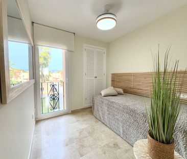 Semi-Detached House in Nueva Andalucía - Photo 4