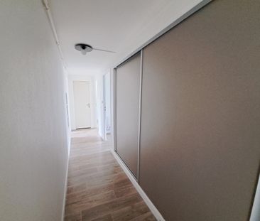 Location Appartement 3 pièces 65m² TROYES 10000 - Photo 6