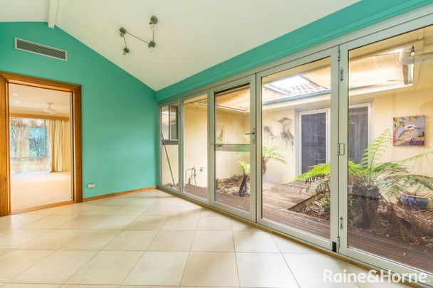 Unique home close to Flinders Uni - Photo 1