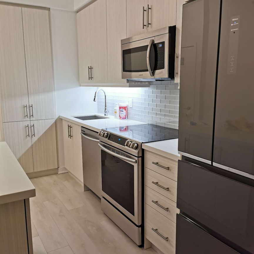 For Lease - 75 Oneida Crescent Unit# 402, Richmond Hill, Ontario - Photo 1