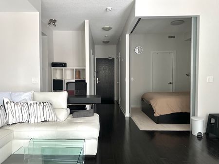 For Lease - 770 Bay Street Unit# 907, Toronto, Ontario - Photo 2