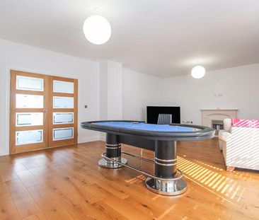 4 bedroom detached house to rent - Photo 1
