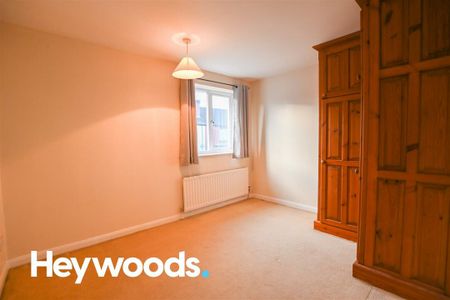 2 bed house to rent in Oxford Road, May Bank, Newcastle-under-Lyme - Photo 2