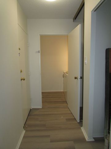 For Lease - 2001 Bonnymede Drive Unit# 213, Mississauga, Ontario - Photo 5