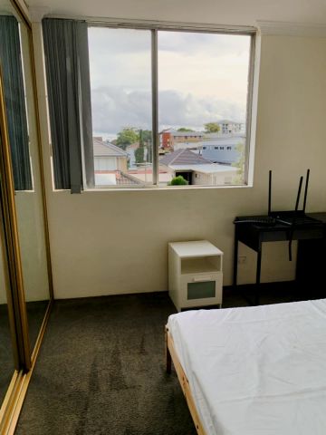 3 bed 1 bath-single room - Photo 3