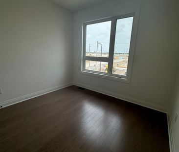 For Lease - 12 Sweet Pear Street, Markham, Ontario - Photo 4