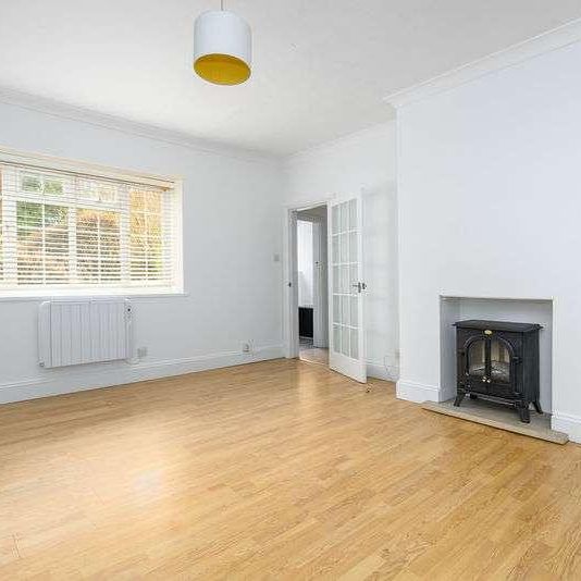 Church Street, Walton-on-thames, KT12 - Photo 1