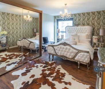 2 bedroom flat to rent - Photo 3