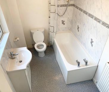 House - Terraced For Rent Rickards Street, Pontypridd - Photo 6
