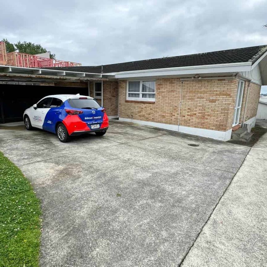 Two Bedroom Home Unit for Rent - Photo 1