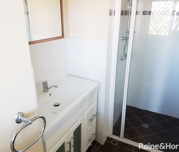 Good Size Apartment, Great Location - Photo 4