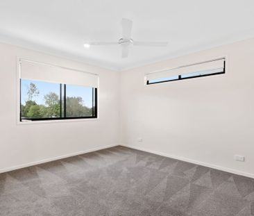 For Lease: Low-Maintenance Townhome in a Convenient Raceview Location! - Photo 3