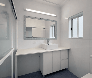 Freshly Painted Immaculate 2 Bedroom Villa - Photo 4