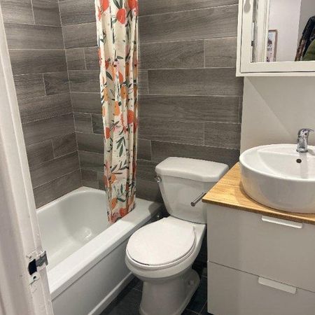 ✨ STUDIO - SEMI-MEUBLÉ / BALCON + RANGEMENT ✨ - Photo 4