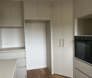 UPDATED TWO BEDROOM UNIT IN GREAT LOCATION - Photo 5