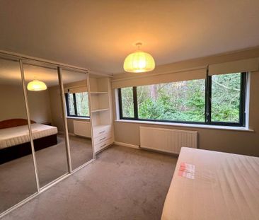 3 bedroom flat to rent - Photo 6