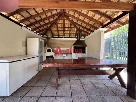 Casa Tríplex Com 3 Suítes Para Alugar No Condomínio Jardins de Monet - Recreio Dos Bandeirantes - Ri - Foto 2