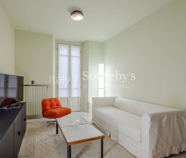 Apartment in the heart of the historic center of Arona - Photo 2