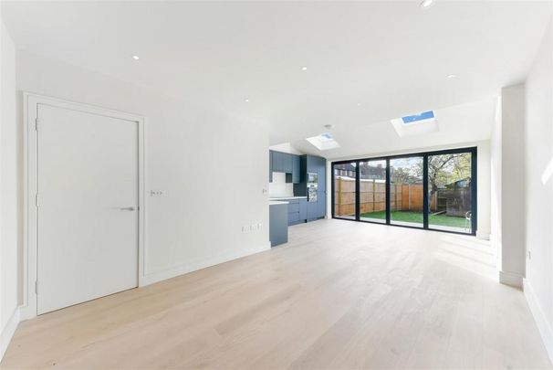 3 bedroom terraced house to rent - Photo 1