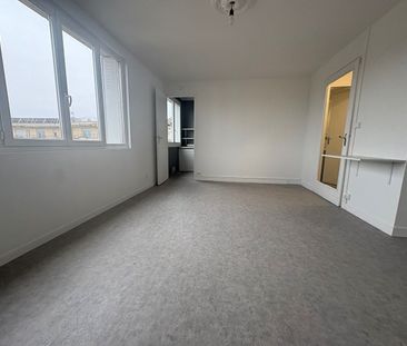 CLAMART MAIRIE STUDIO 30.28 m² - Photo 2