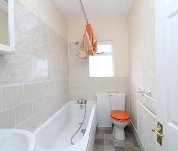 2 bedroom maisonette to rent - Photo 5