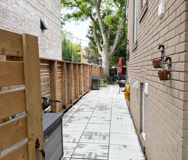 For Lease - 70 Bedford Park Avenue Unit# 2, Richmond Hill, Ontario - Photo 1