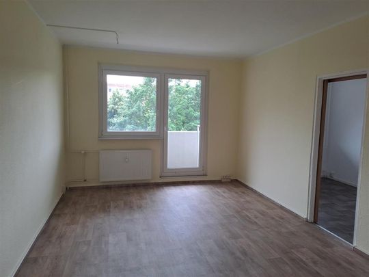 Schöne 3 Raum Wohnung in der Bitterfelder Innenstadt - Foto 1