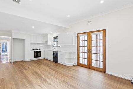 9 Short Street, Enmore NSW 2042 - House For Rent | Domain - Photo 4