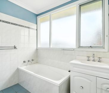 4 Attlee Place, Winston Hills NSW 2153 - House For Rent | Domain - Photo 5