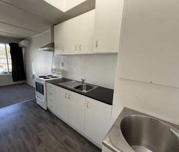 28 Islington St, Trentham - Photo 6