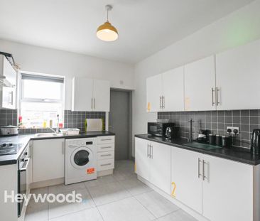 1 bedroom house of multiple occupation to rent - Photo 2