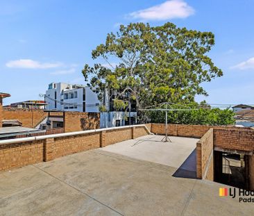 Spacious & Conveniently Located Unit in the Heart of Chester Hill - Photo 3