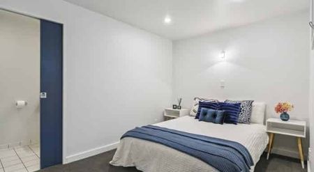 Bright CBD Oasis - Photo 3