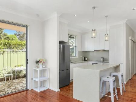 Modern 3-Bedroom Villa in Quiet, Convenient Location - Photo 2