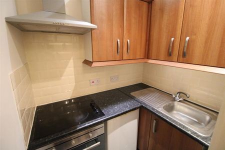 3 bedroom terraced house to rent - Photo 3