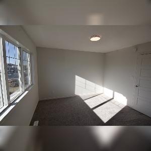 Beaumont 3 Bed 2.5 Bath Upper Suite For Rent - Photo 2