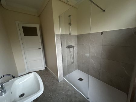 Location Appartement 3 pièces 65m² LE CREUSOT 71200 - Photo 5