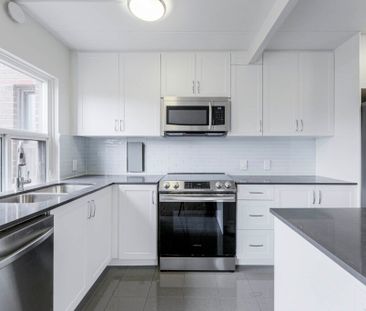 Stephen Drive Apartments - Photo 1