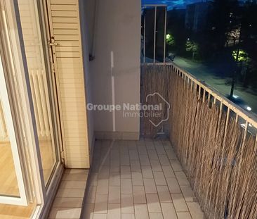 Appartement T3 avec balcon situé sur Bourg Saint Andéol, - Photo 5