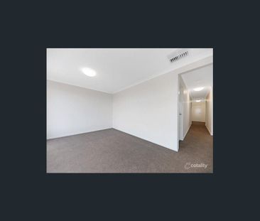 $525 PW - AVAIL NOW - Photo 4