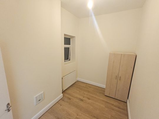 1 Bed Flat, Downs Road, E5 - Photo 1