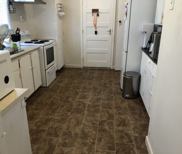 2/2 Godley Road - Photo 3