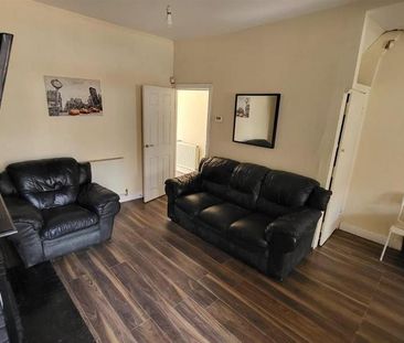 4 bedroom house to rent - Photo 2