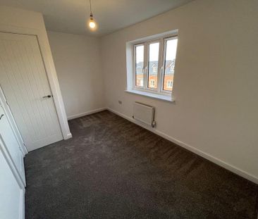 2 bedroom semi-detached house to rent - Photo 3