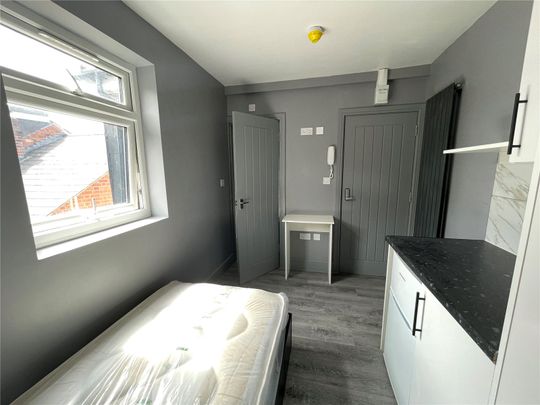 1 bedroom property to rent - Photo 1